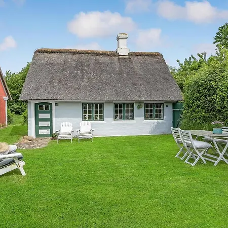 Lovely In With Wifi Holiday home