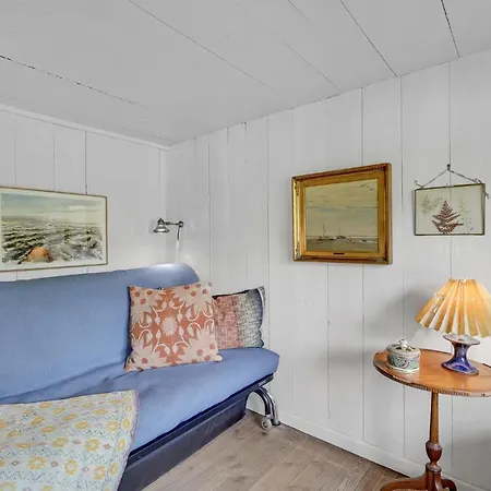 Lovely In With Wifi Holiday home *