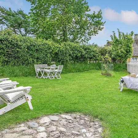 Dom wakacyjny Lovely In With Wifi *