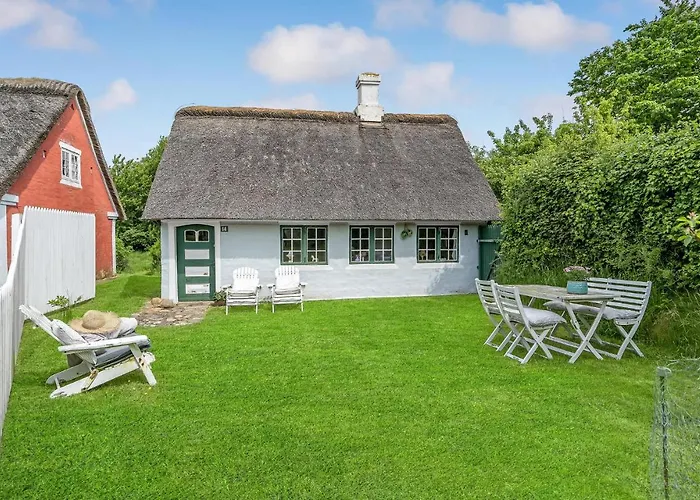 Lovely In With Wifi Holiday home