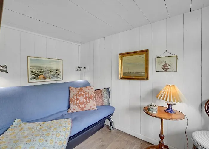 Lovely In With Wifi Holiday home *